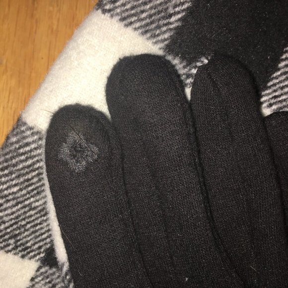 Black and White Gingham Texting Gloves - Picture 2 of 2